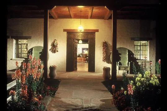 Rancho De Caballeros Resort